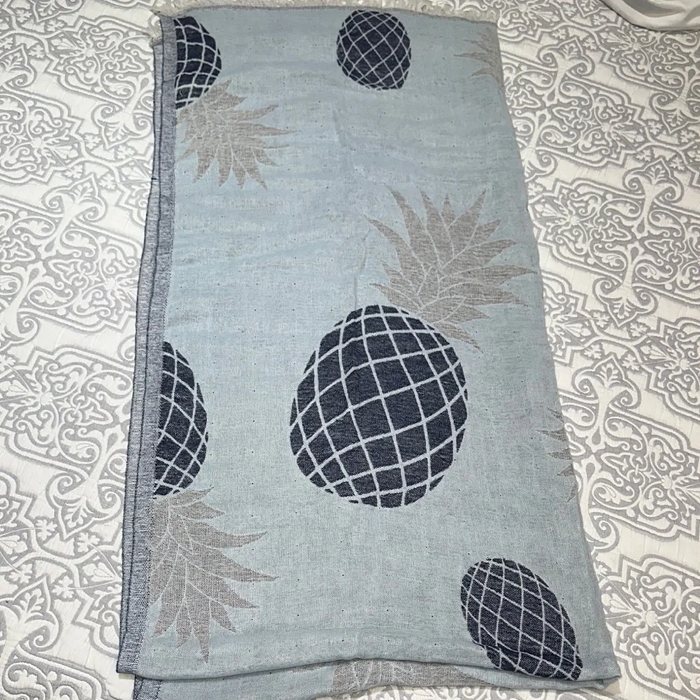 Pineapple Patterned Reversible Cotton Beach Towel